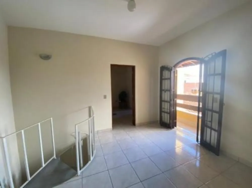 Casa, 4 quartos, 132 m² - Foto 1