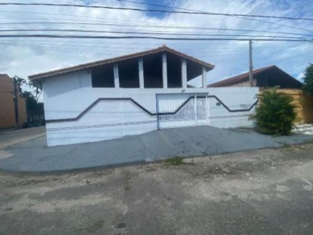 Casa à venda com 3 quartos, 85m² - Foto 1