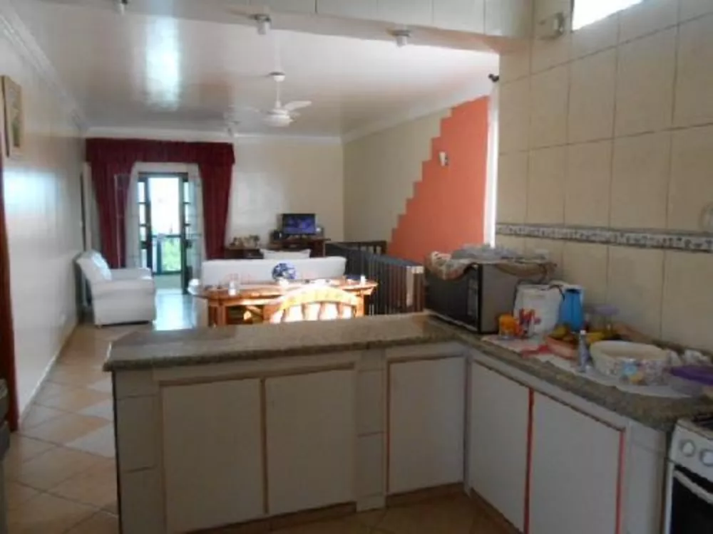 Casa à venda com 2 quartos, 150m² - Foto 18