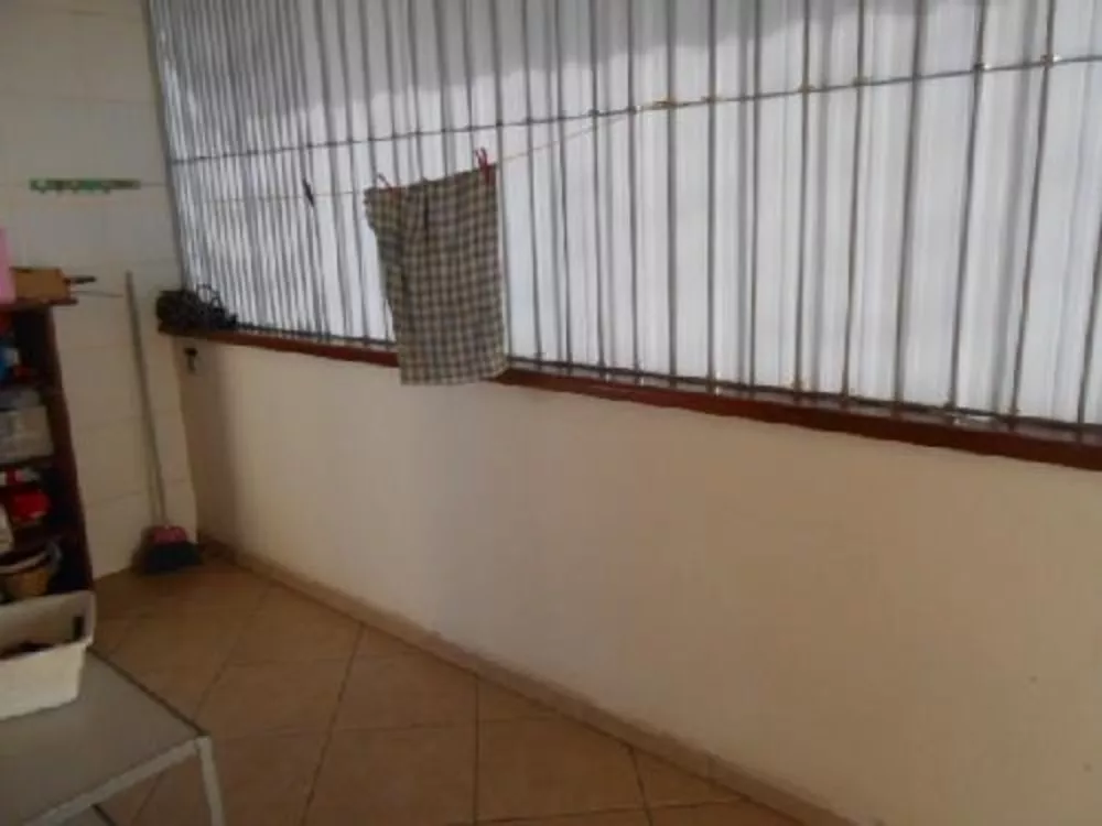 Casa à venda com 2 quartos, 150m² - Foto 9