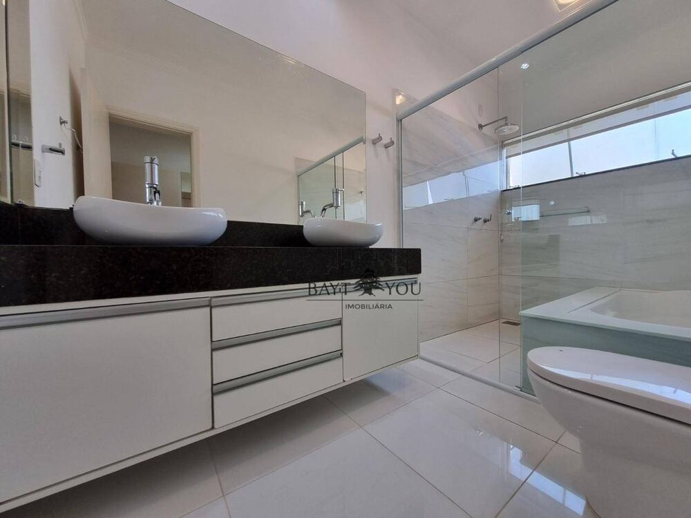 Casa, 3 quartos, 253 m² - Foto 15