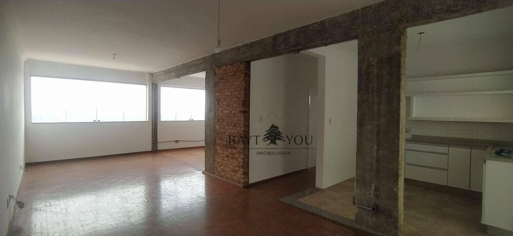 Apartamento à venda com 2 quartos, 105m² - Foto 2