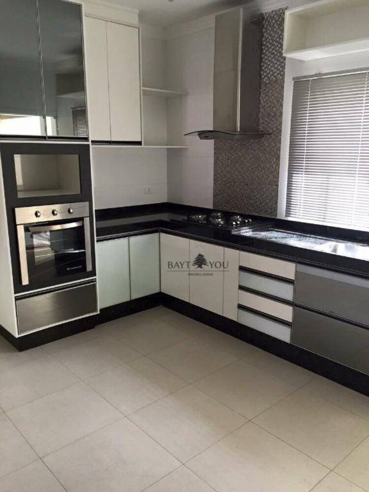 Casa, 3 quartos, 196 m² - Foto 1