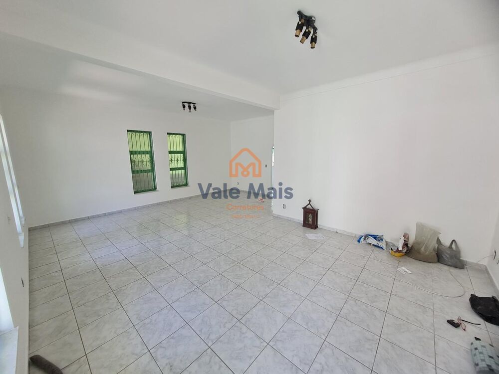 Casa para alugar com 3 quartos, 197m² - Foto 2