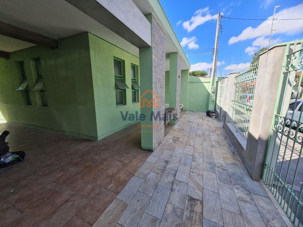 Casa para alugar com 3 quartos, 197m² - Foto 1