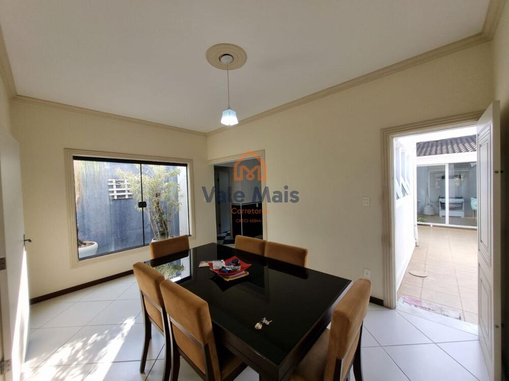 Casa, 3 quartos, 243 m² - Foto 5