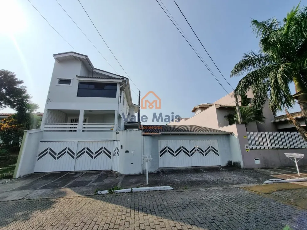 Casa, 3 quartos, 243 m² - Foto 2