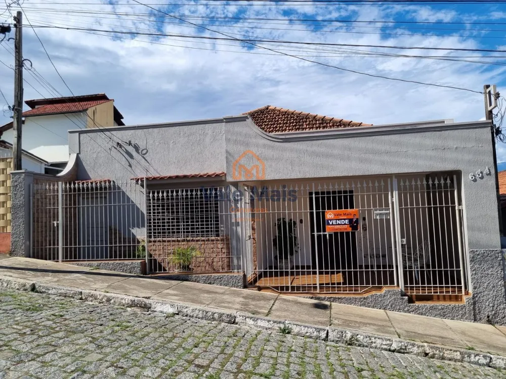Casa, 4 quartos, 167 m² - Foto 1
