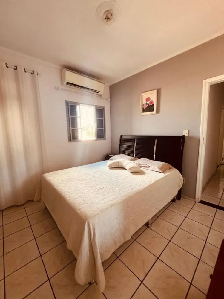 Casa, 4 quartos, 155 m² - Foto 1