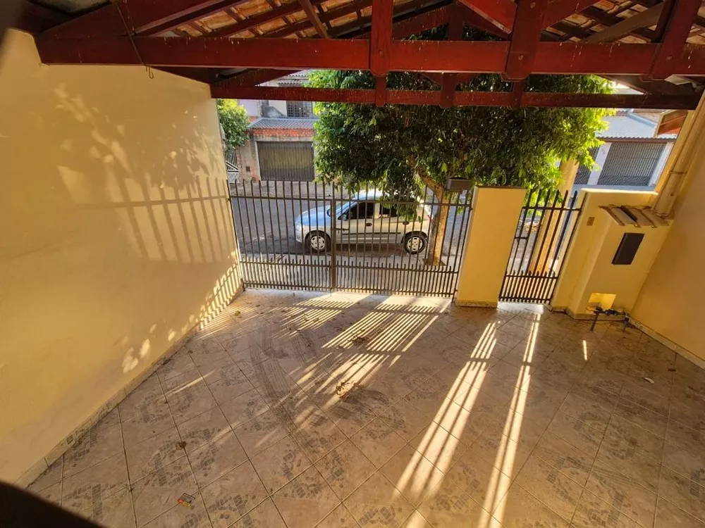 Casa à venda com 2 quartos, 119m² - Foto 2