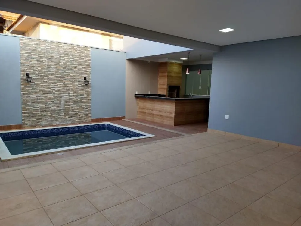 Casa, 4 quartos, 220 m² - Foto 2