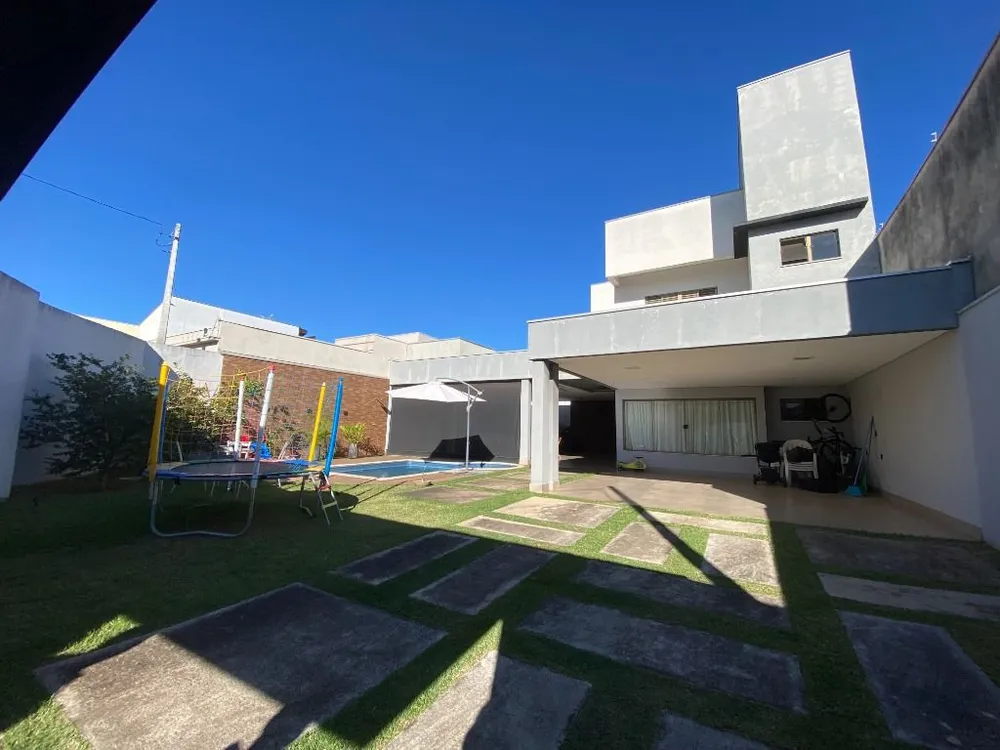 Sobrado, 3 quartos, 260 m² - Foto 1