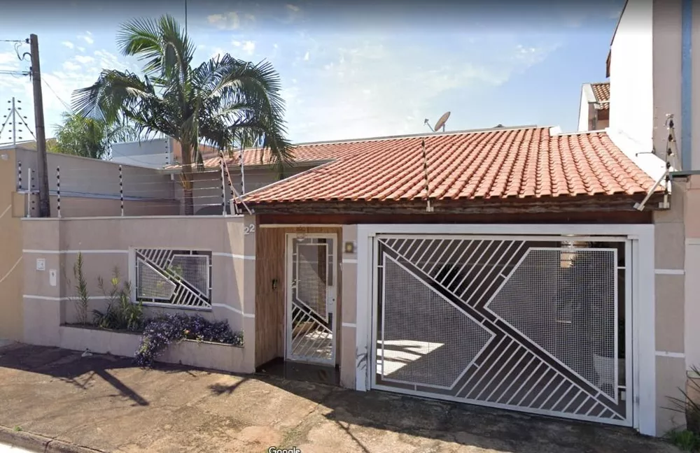 Casa à venda com 3 quartos, 198m² - Foto 1