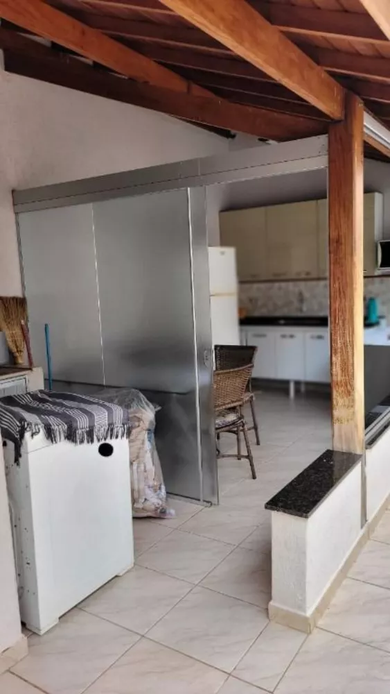 Casa à venda com 3 quartos, 198m² - Foto 4