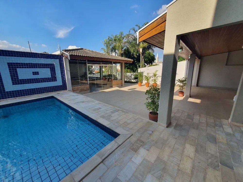 Casa, 3 quartos, 330 m² - Foto 1