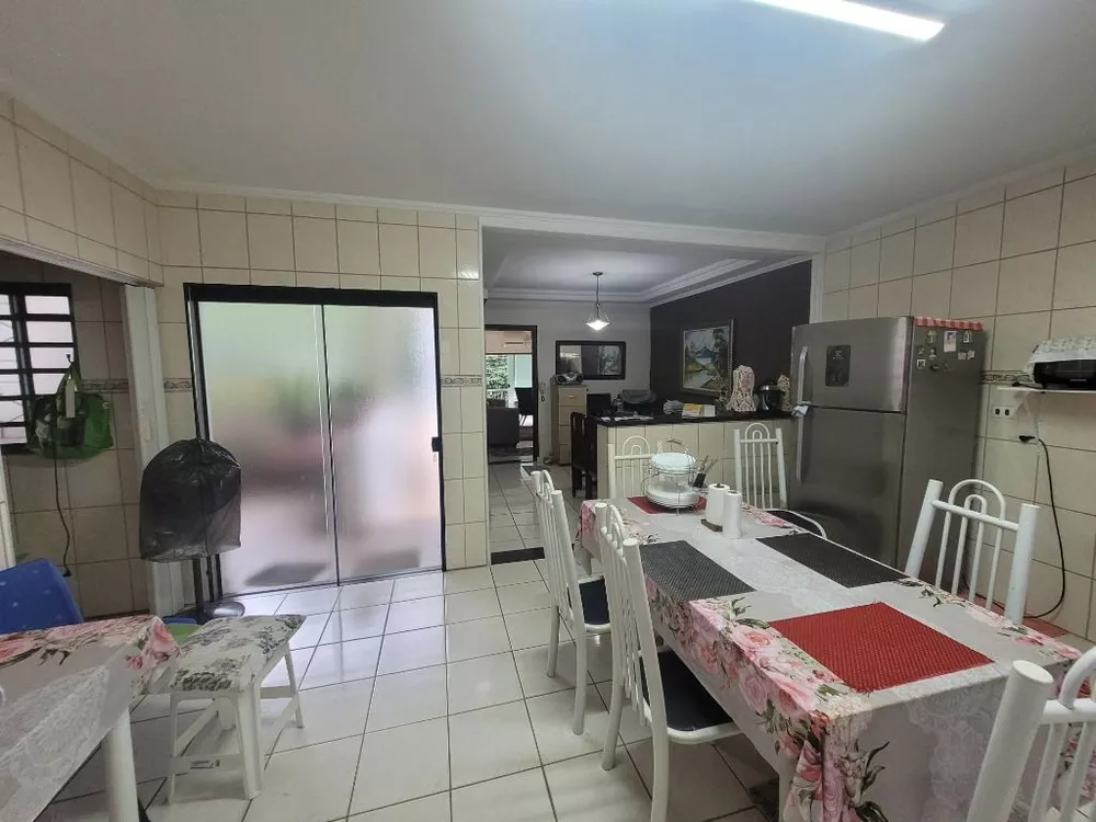 Casa, 3 quartos, 128 m² - Foto 2