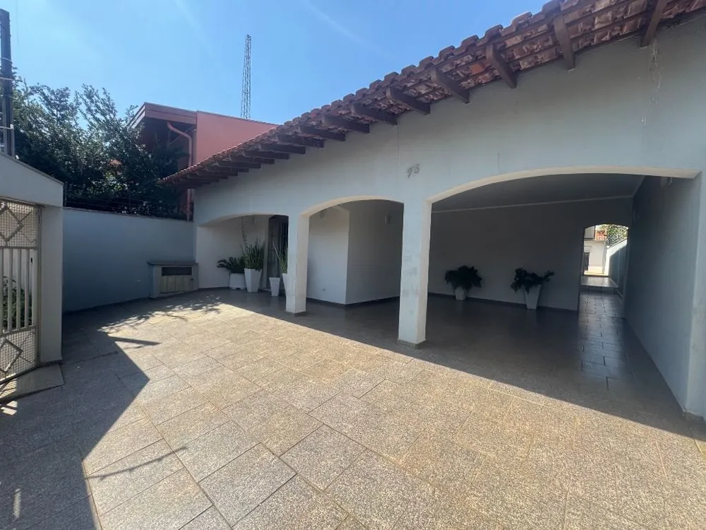 Casa, 3 quartos, 233 m² - Foto 1