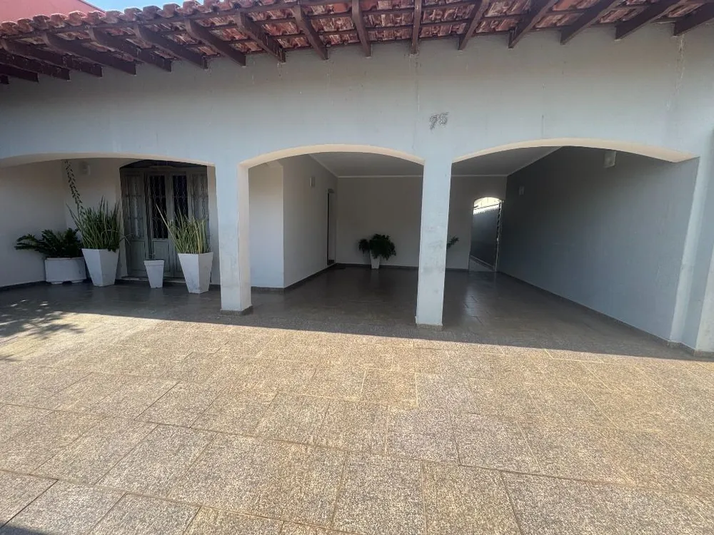 Casa, 3 quartos, 233 m² - Foto 2