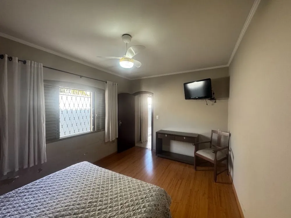 Casa, 3 quartos, 233 m² - Foto 10