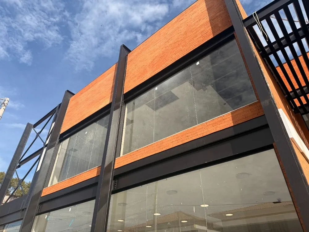Loja-Salão, 240 m² - Foto 1