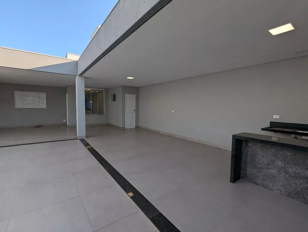 Casa à venda com 2 quartos, 100m² - Foto 3