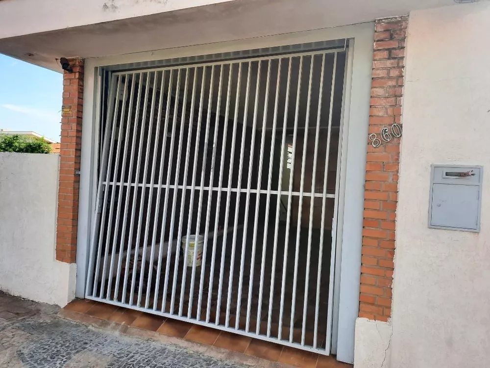 Casa à venda e aluguel com 4 quartos, 363m² - Foto 2