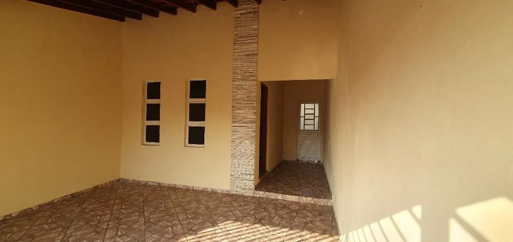 Casa à venda com 2 quartos, 98m² - Foto 2