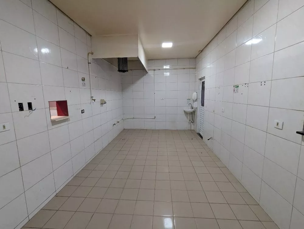 Loja-Salão, 240 m² - Foto 1