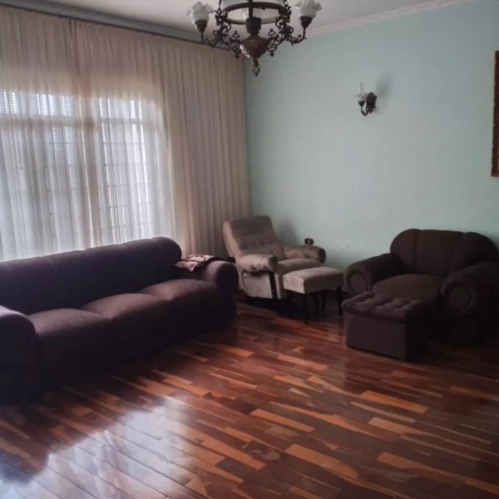 Casa à venda com 3 quartos, 181m² - Foto 2