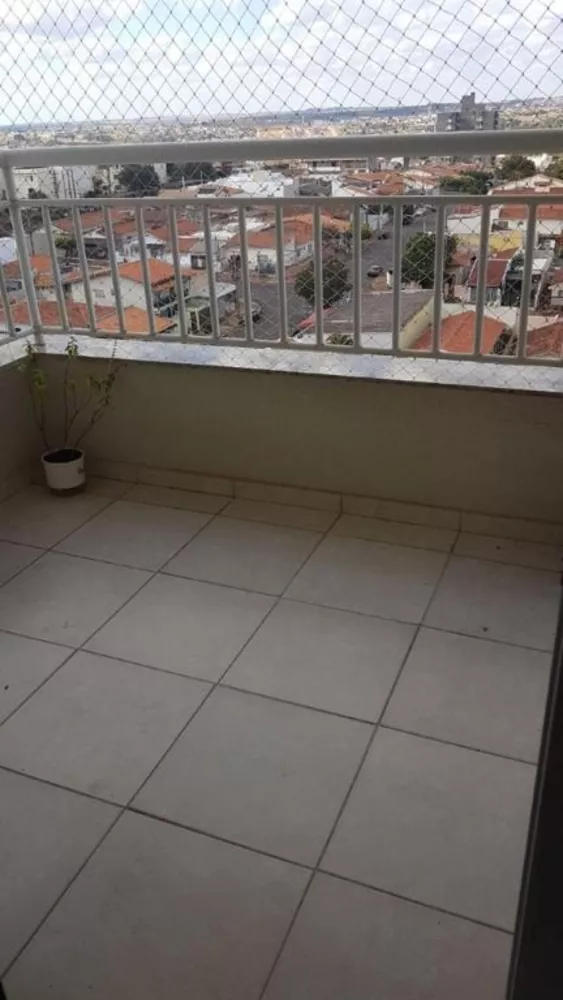 Apartamento à venda com 3 quartos, 73m² - Foto 2