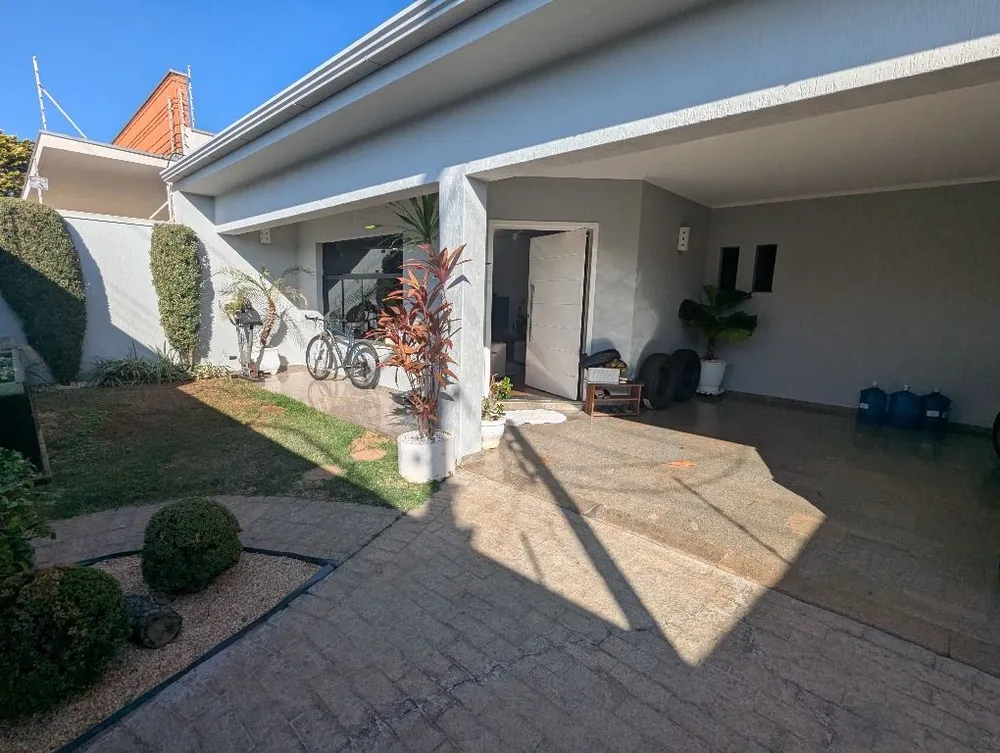 Casa, 3 quartos, 253 m² - Foto 2