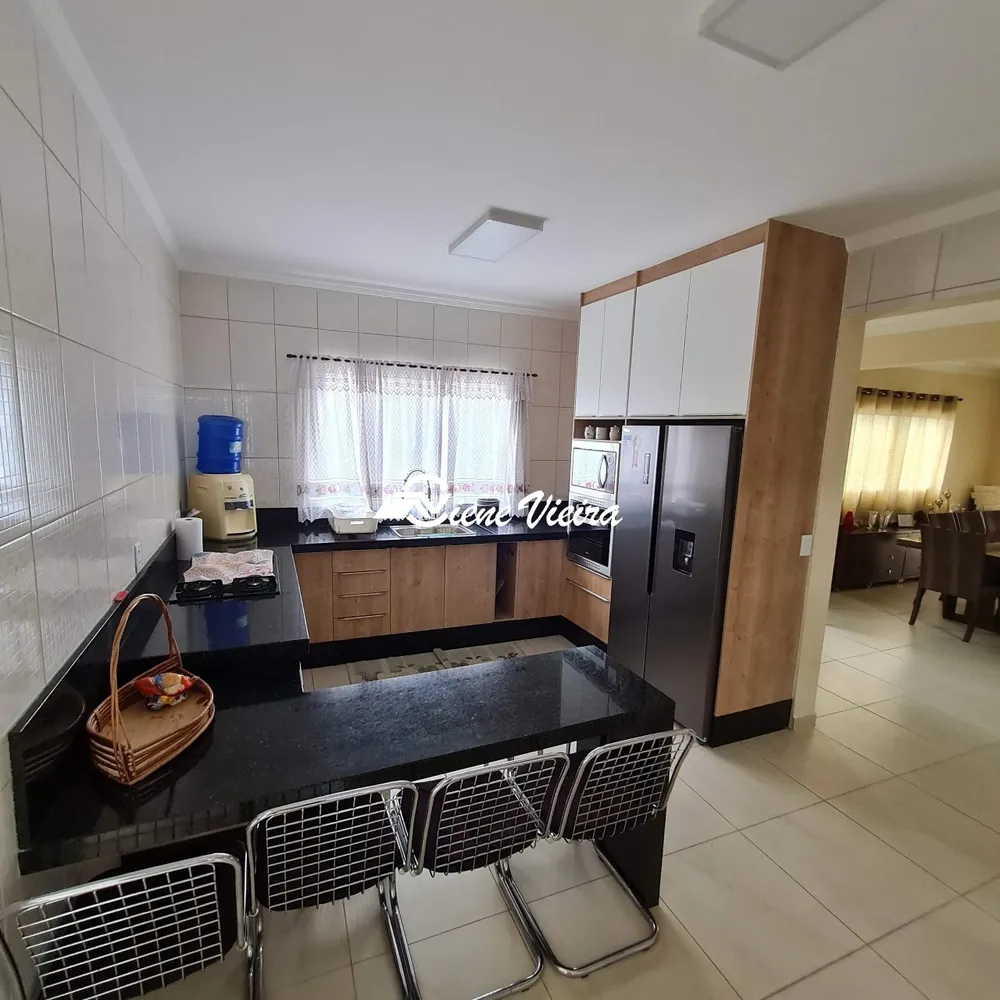 Chácara, 5 quartos, 2500 m² - Foto 1