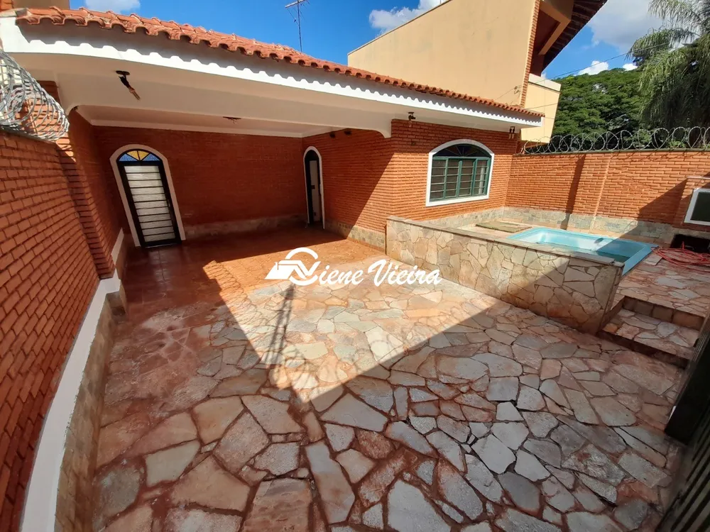 Casa, 3 quartos, 250 m² - Foto 1
