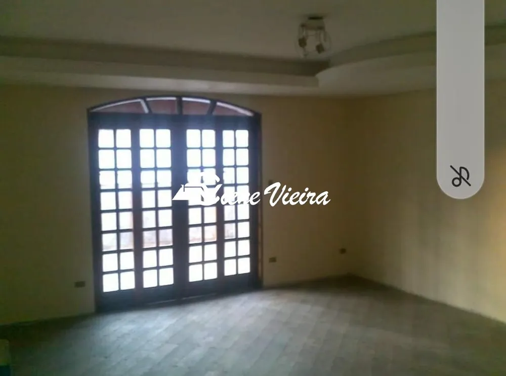 Casa, 3 quartos, 221 m² - Foto 1