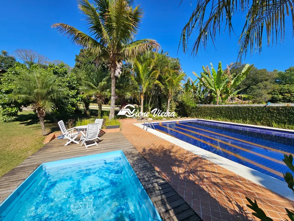 Chácara, 4 quartos, 2500 m² - Foto 1