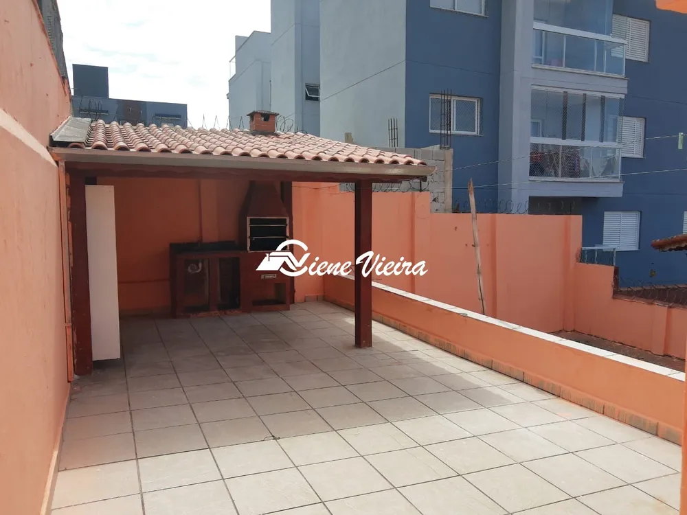 Casa, 3 quartos, 230 m² - Foto 1