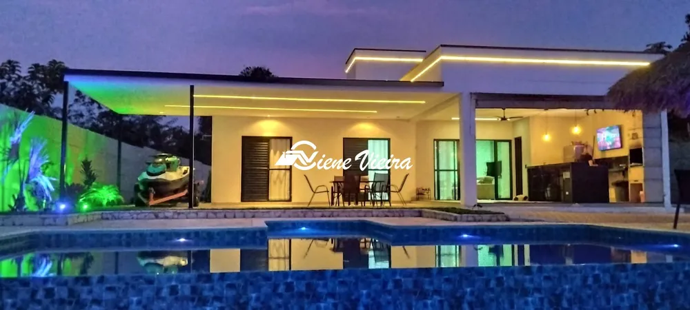 Chácara, 3 quartos, 1140 m² - Foto 1