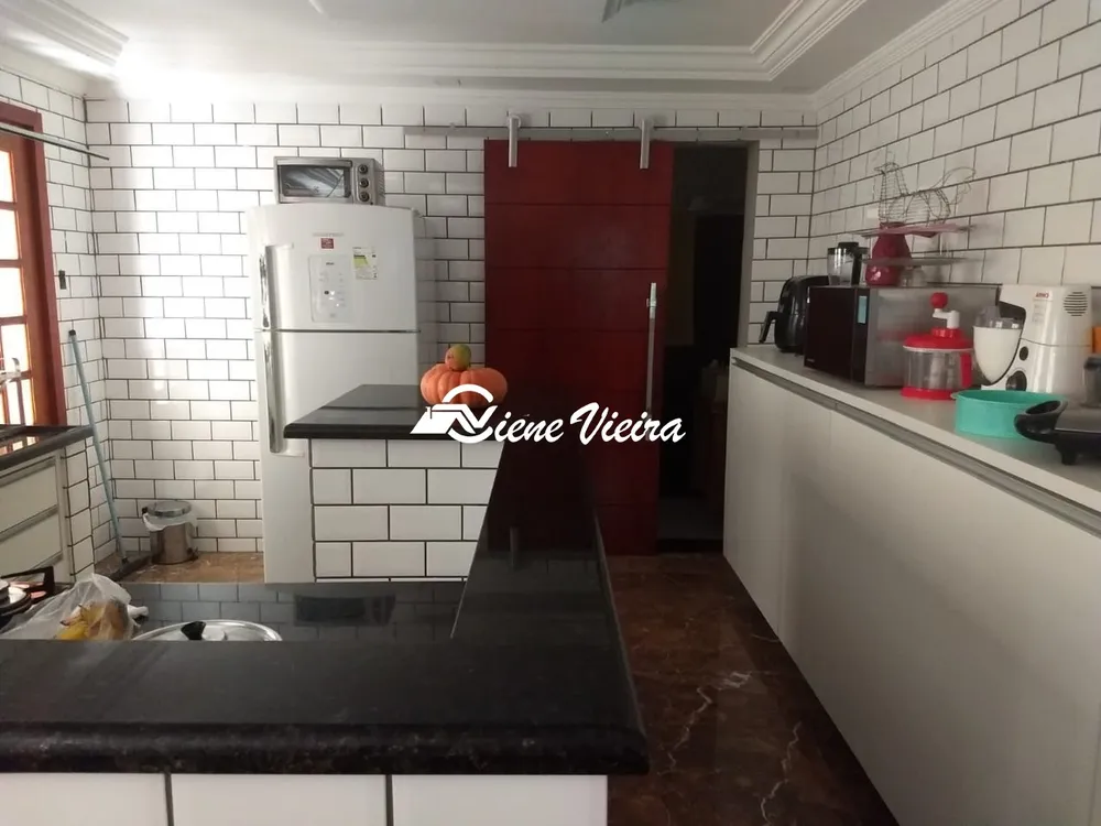 Casa, 3 quartos, 180 m² - Foto 2