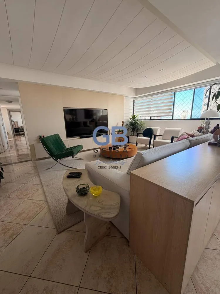 Apartamento, 3 quartos, 188 m² - Foto 2