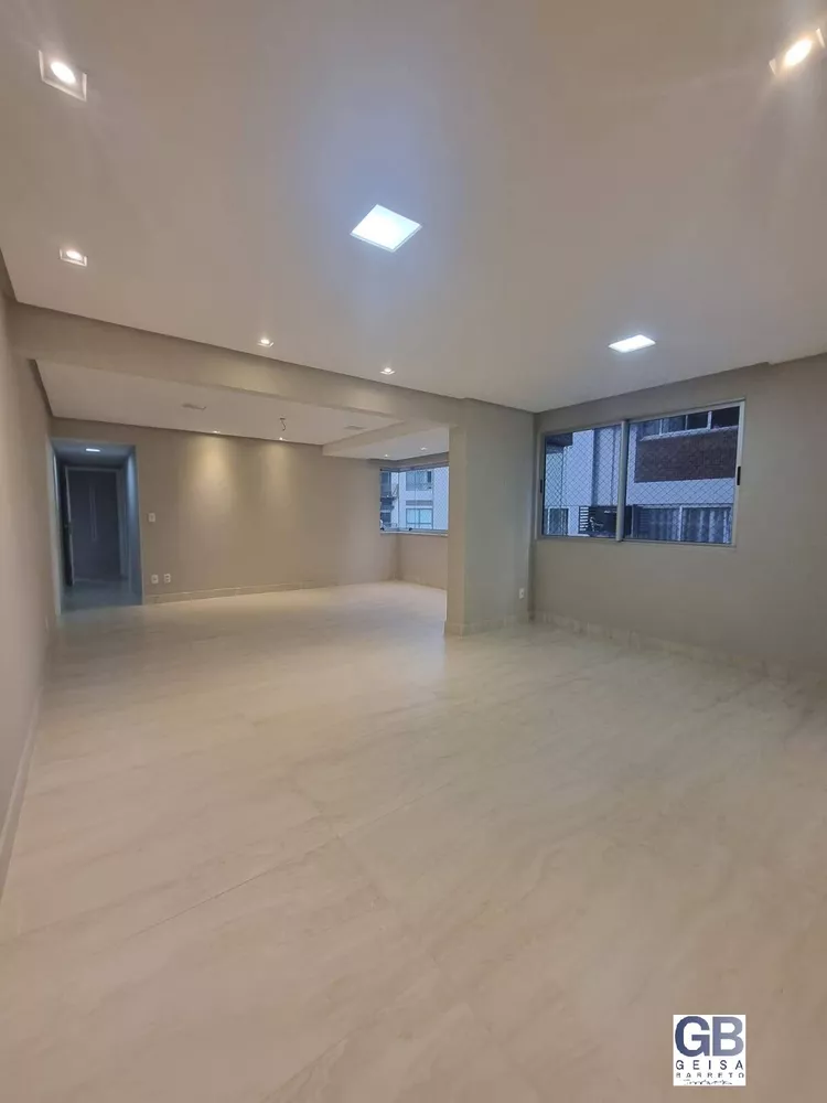 Apartamento à venda com 3 quartos, 126m² - Foto 2