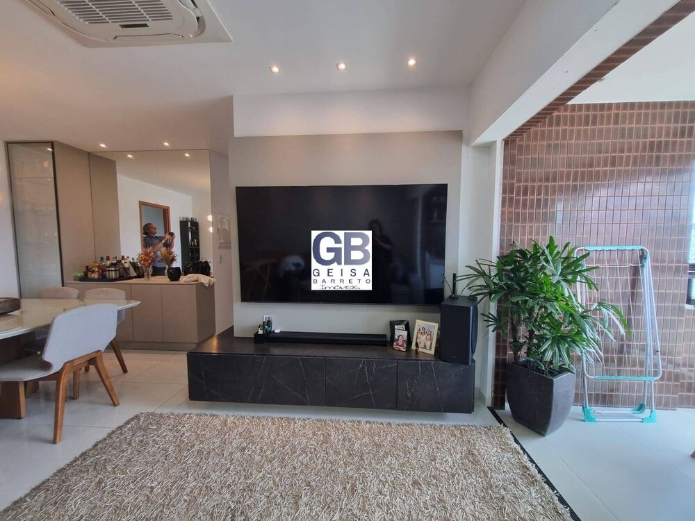 Apartamento à venda com 3 quartos, 93m² - Foto 2
