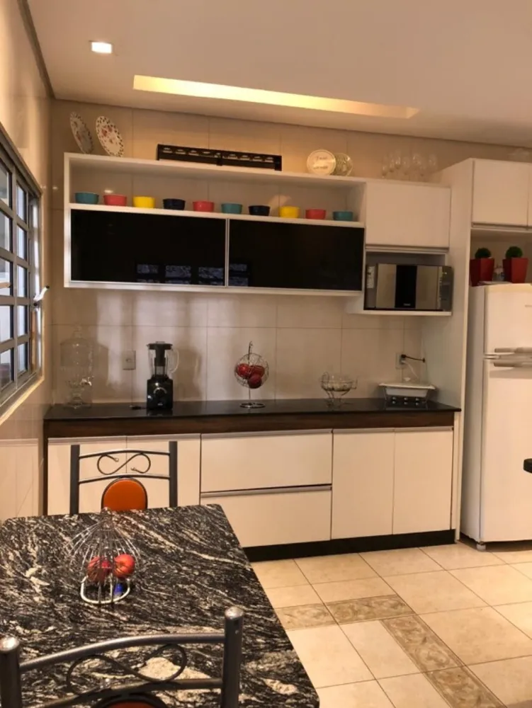 Casa, 3 quartos, 205 m² - Foto 3
