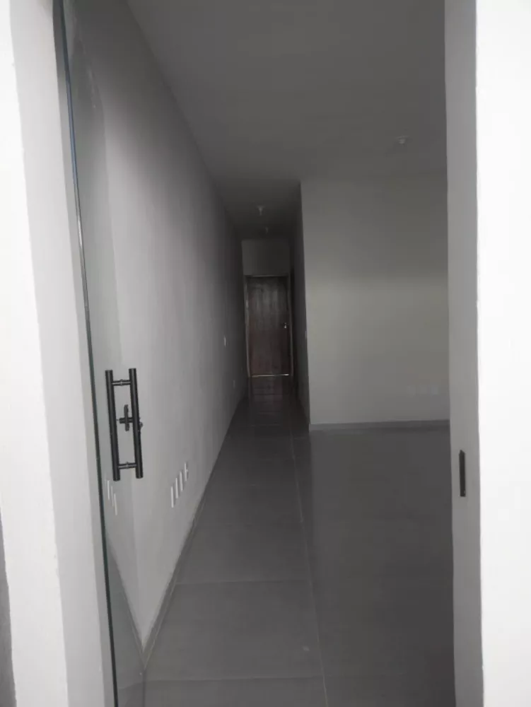 Casa à venda com 2 quartos, 140m² - Foto 3