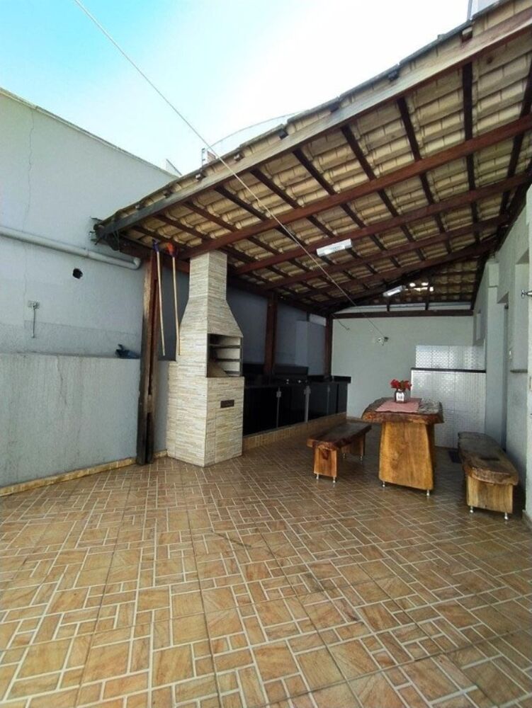 Apartamento à venda com 2 quartos, 140m² - Foto 1