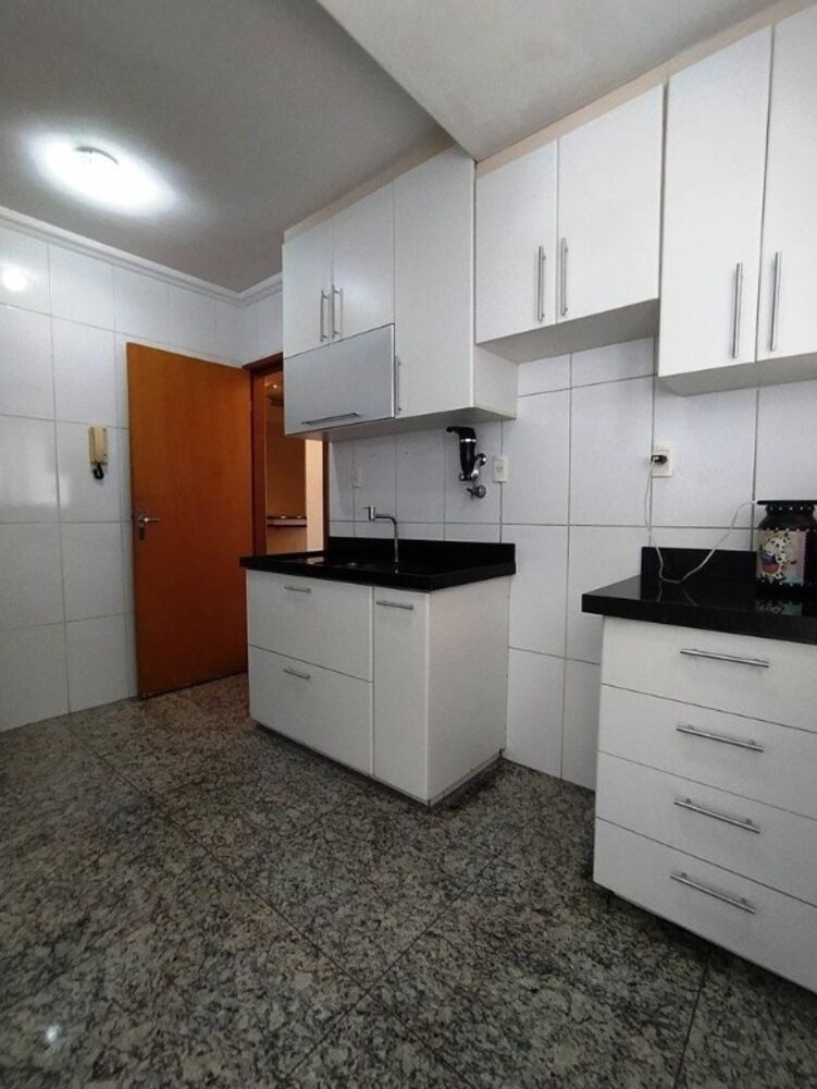 Apartamento à venda com 2 quartos, 140m² - Foto 4