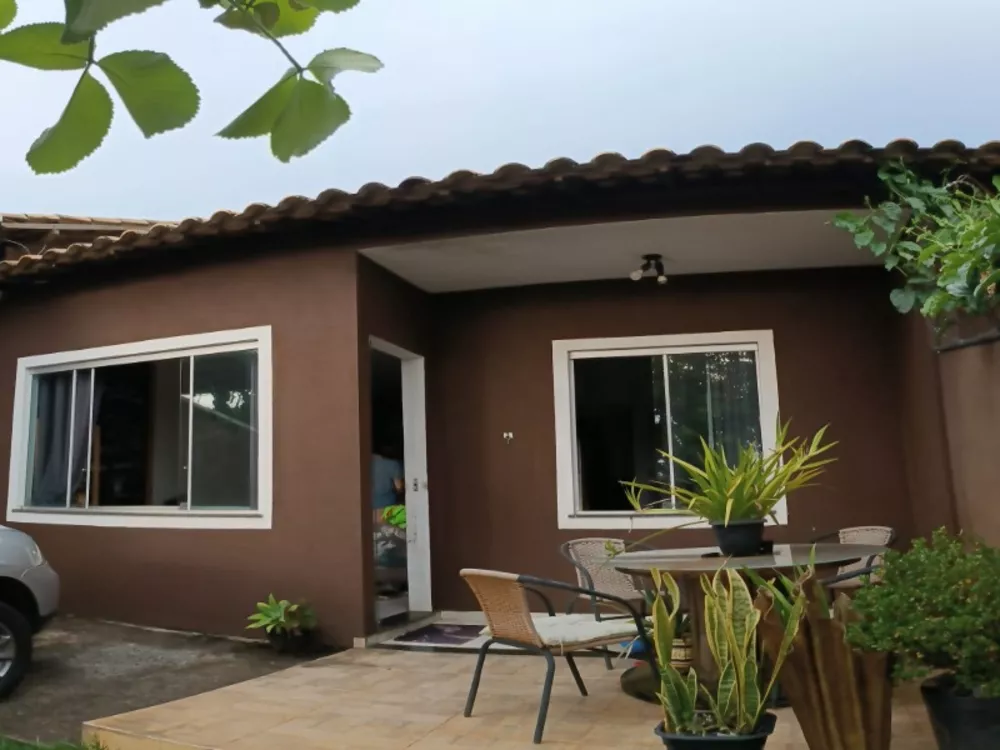 Casa à venda com 2 quartos, 180m² - Foto 1