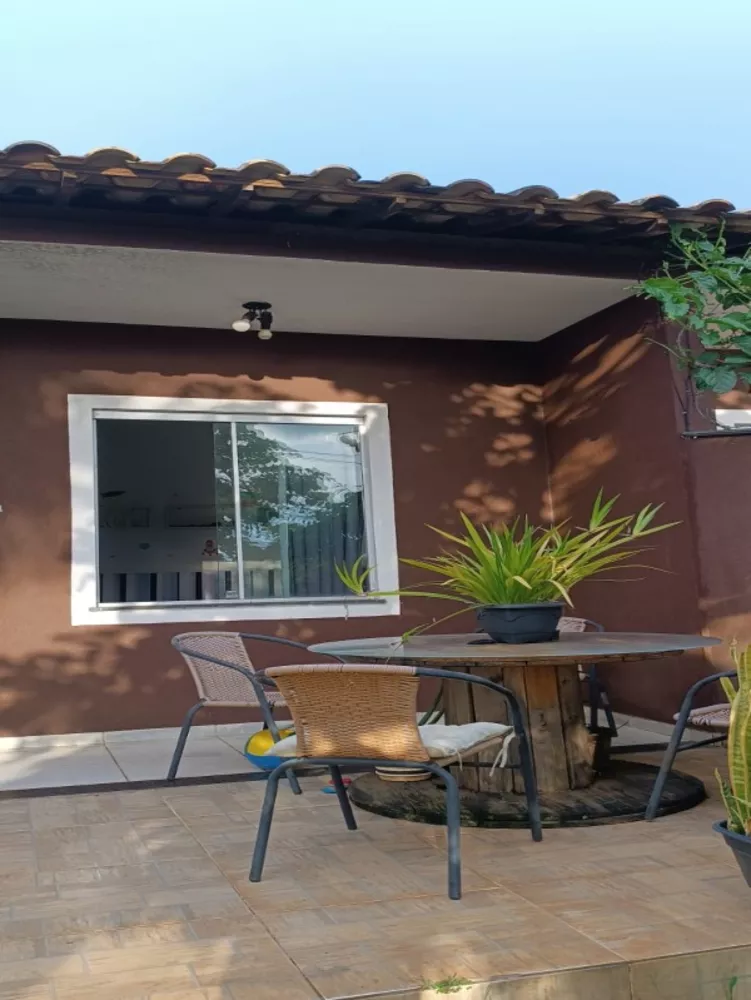 Casa à venda com 2 quartos, 180m² - Foto 2