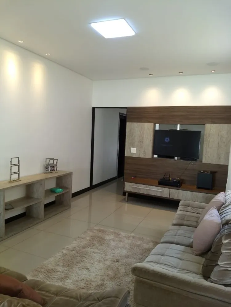 Casa, 3 quartos, 300 m² - Foto 2