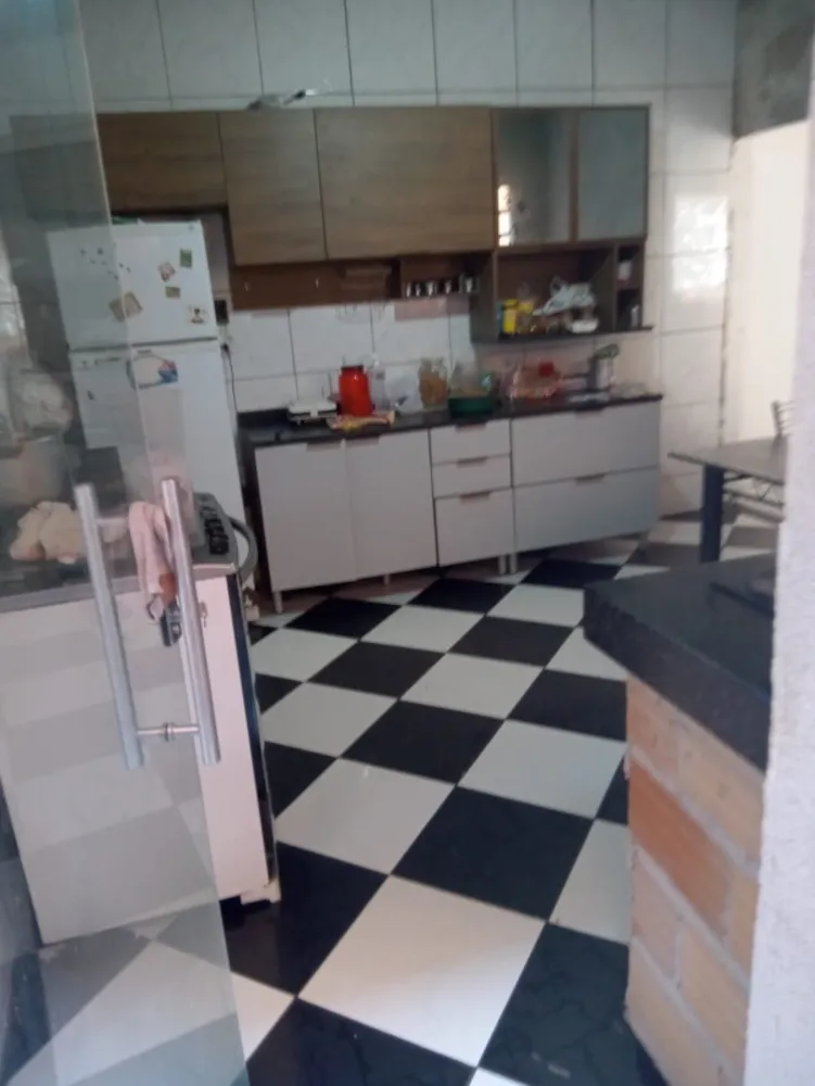 Casa, 2 quartos, 200 m² - Foto 1