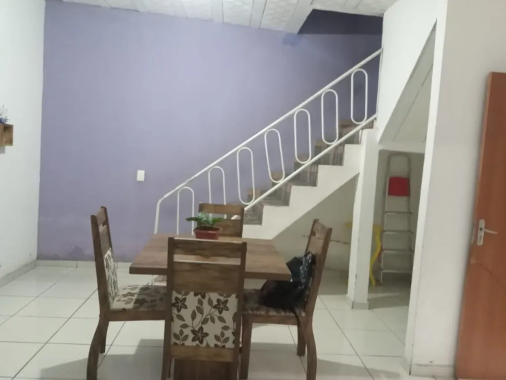 Casa, 5 quartos, 150 m² - Foto 1